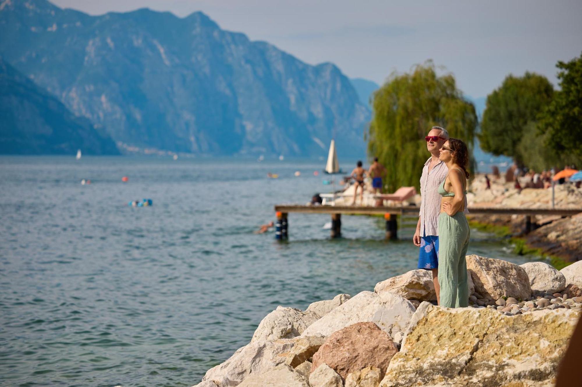 Lake Front Hotel Brenzone Eksteriør bilde